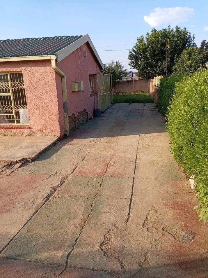 2 Bedroom Property for Sale in Mothutlung-A North West